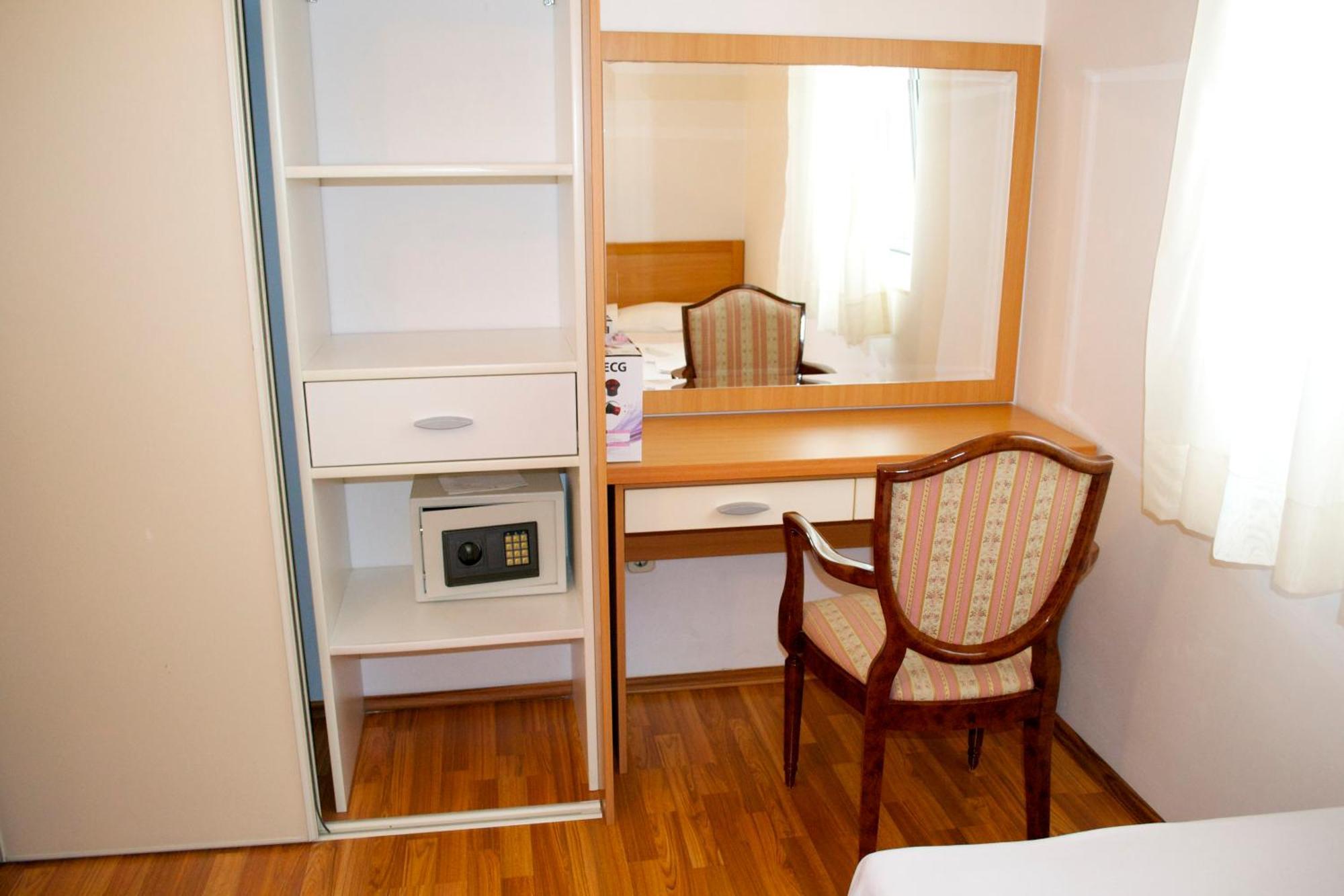 Apartments Luka Budva Eksteriør bilde